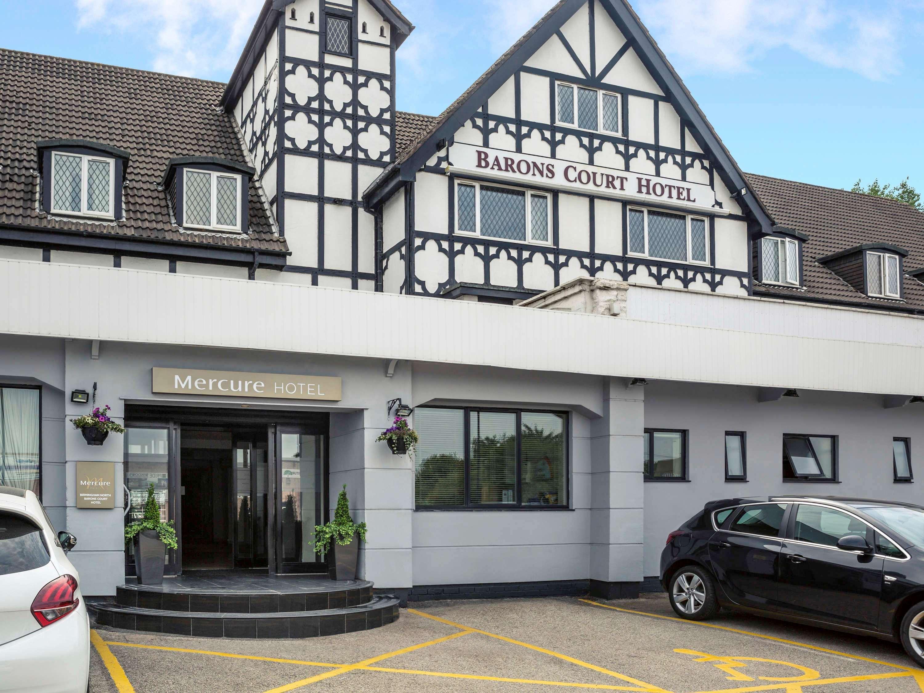 Barons Court Hotel 沃尔索尔 外观 照片