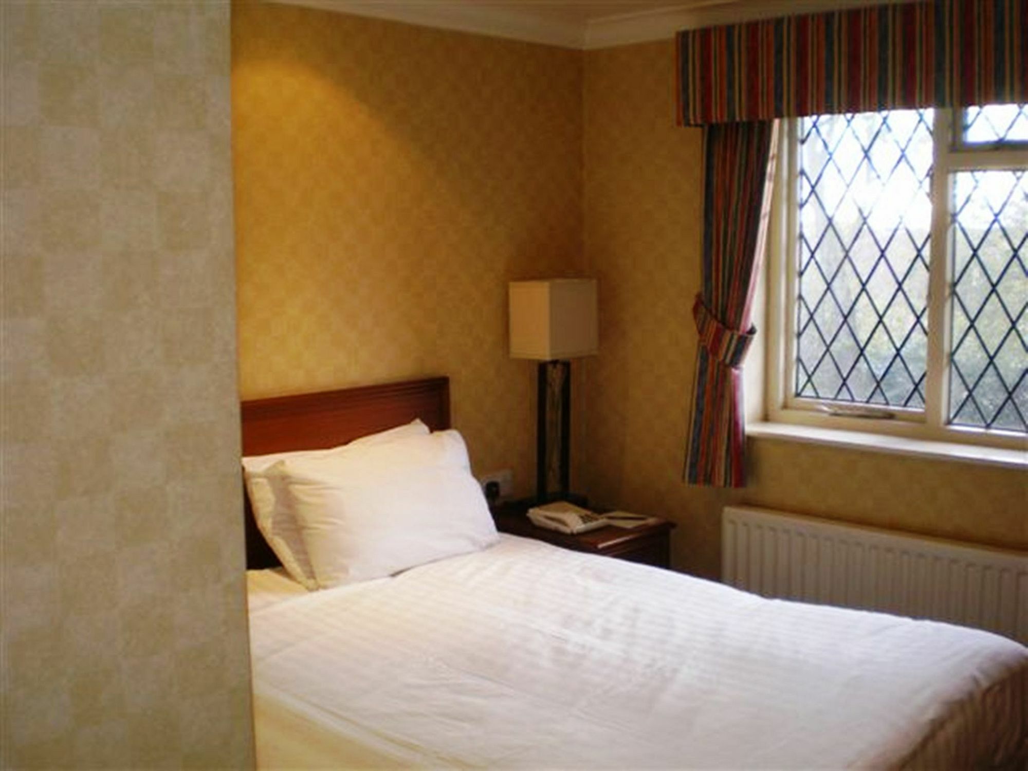 Barons Court Hotel 沃尔索尔 外观 照片