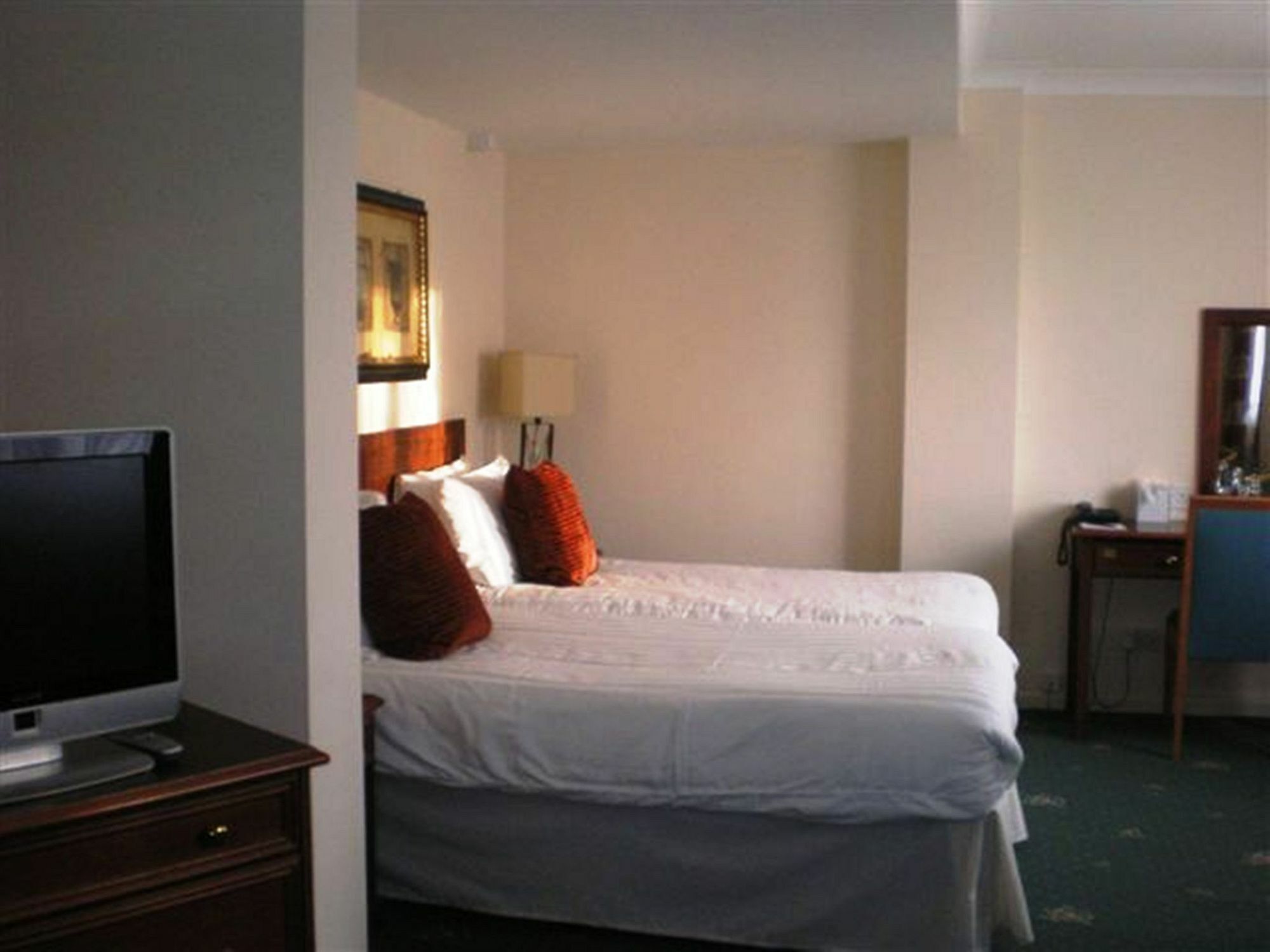 Barons Court Hotel 沃尔索尔 外观 照片