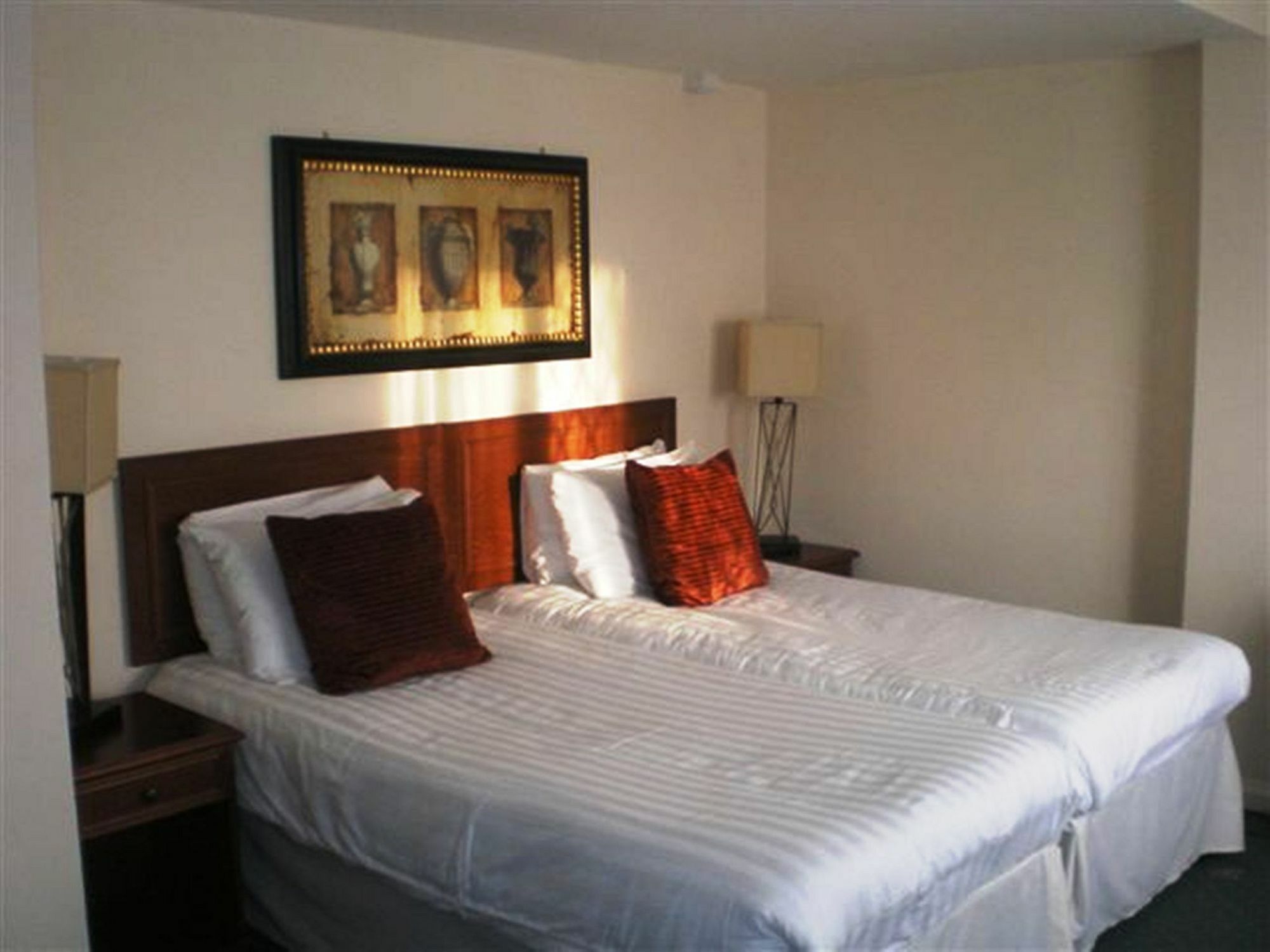 Barons Court Hotel 沃尔索尔 外观 照片